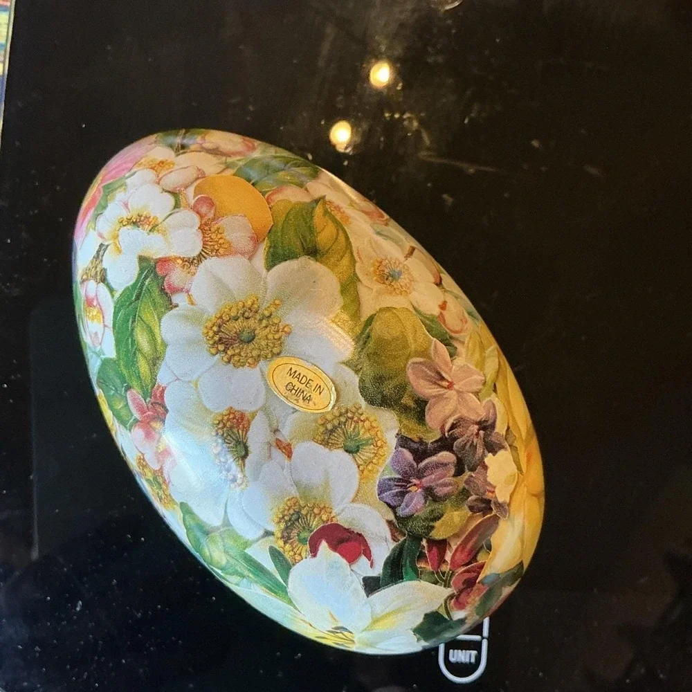 Vintage Easter Thomas L. Cathey Collection Metal Tin Egg - 1980s 2‎ Avail.